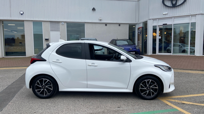 Toyota Yaris 1.5 Hybrid Design 5dr CVT Hybrid Hatchback